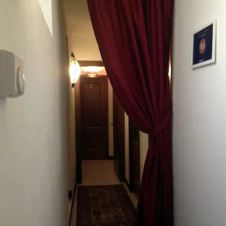 Mavi's Bedrooms 게스트하우스 루카