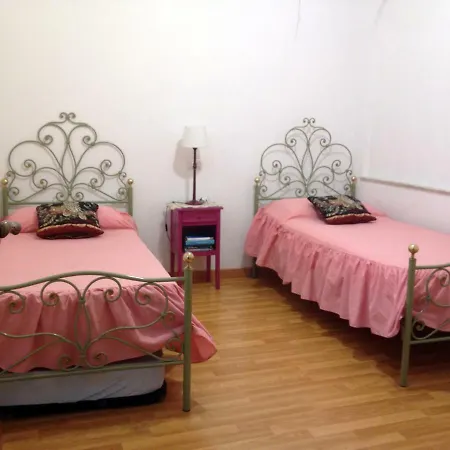 Mavi's Bedrooms 게스트하우스 *