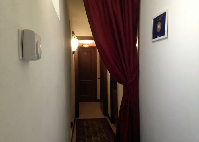 Mavi's Bedrooms 게스트하우스 루카