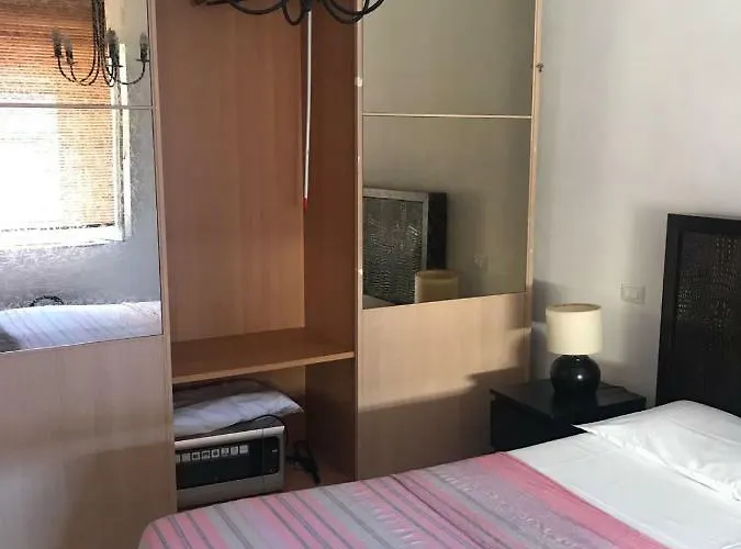 Mavi's Bedrooms * 루카